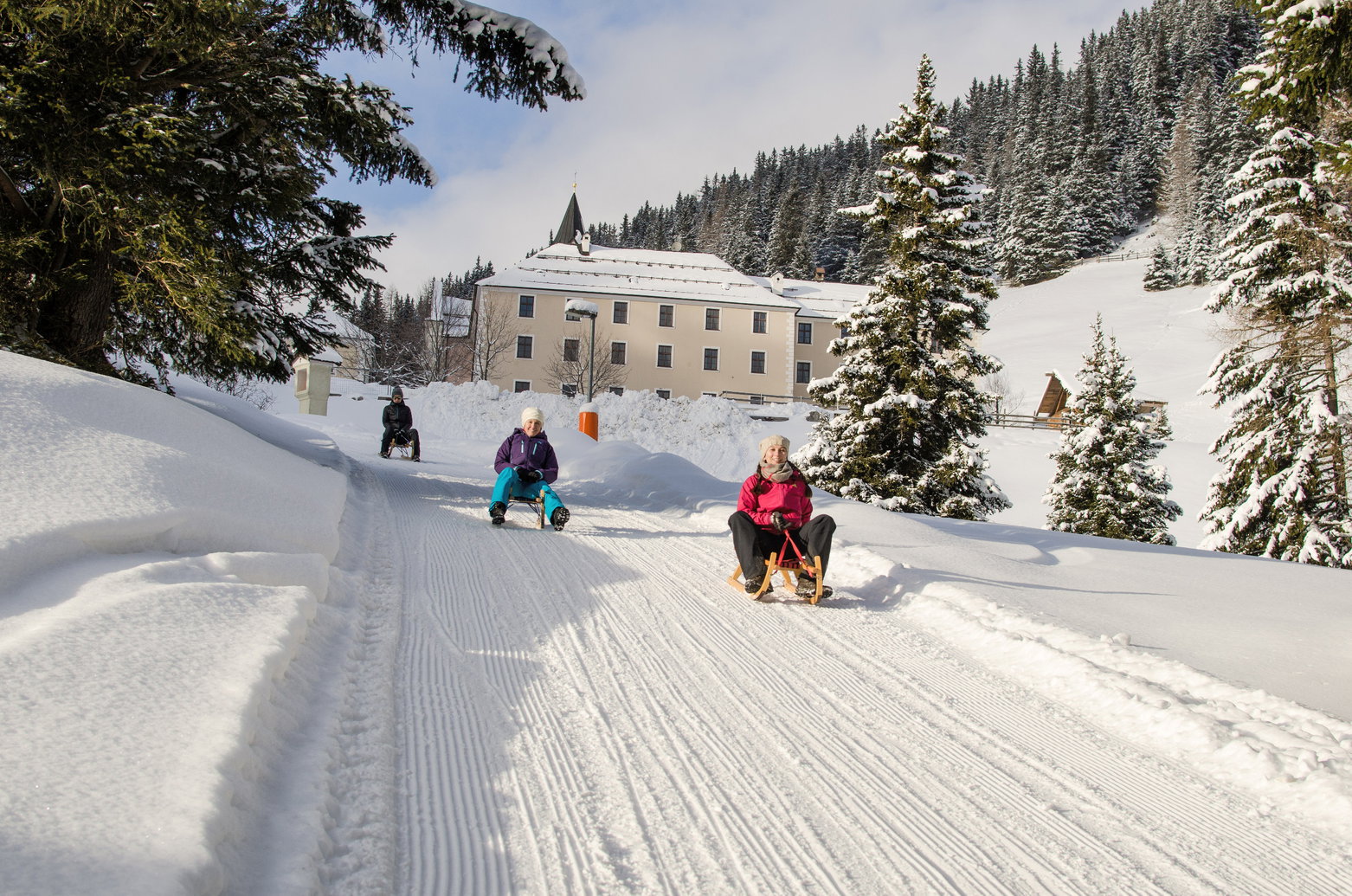 Titelbild Waldrast Rodeln. Foto: Tourismusverband Wipptal