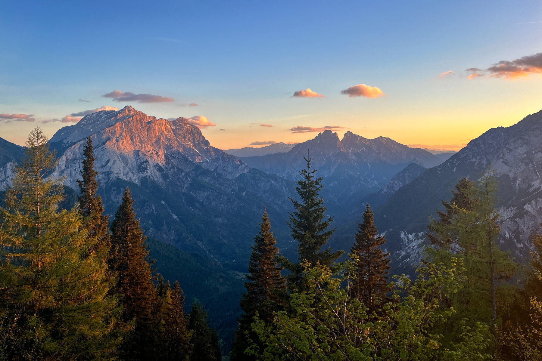 Sonnenuntergang auf der Ennstalerhütte. Fotos: Birgit Matzinger